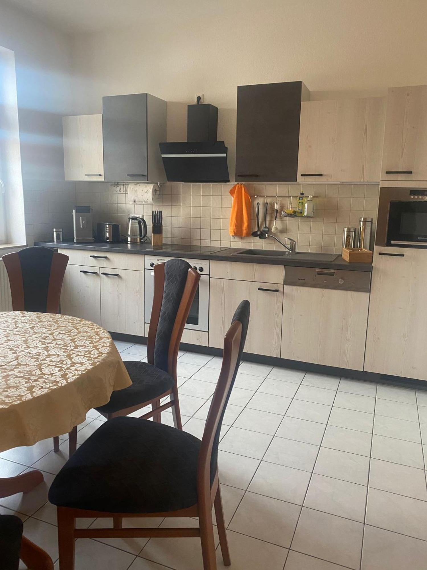 Fewo "Franzi" 5 Personen, Zentrale Lage, Parkplatz Dessau-Rosslau Bagian luar foto