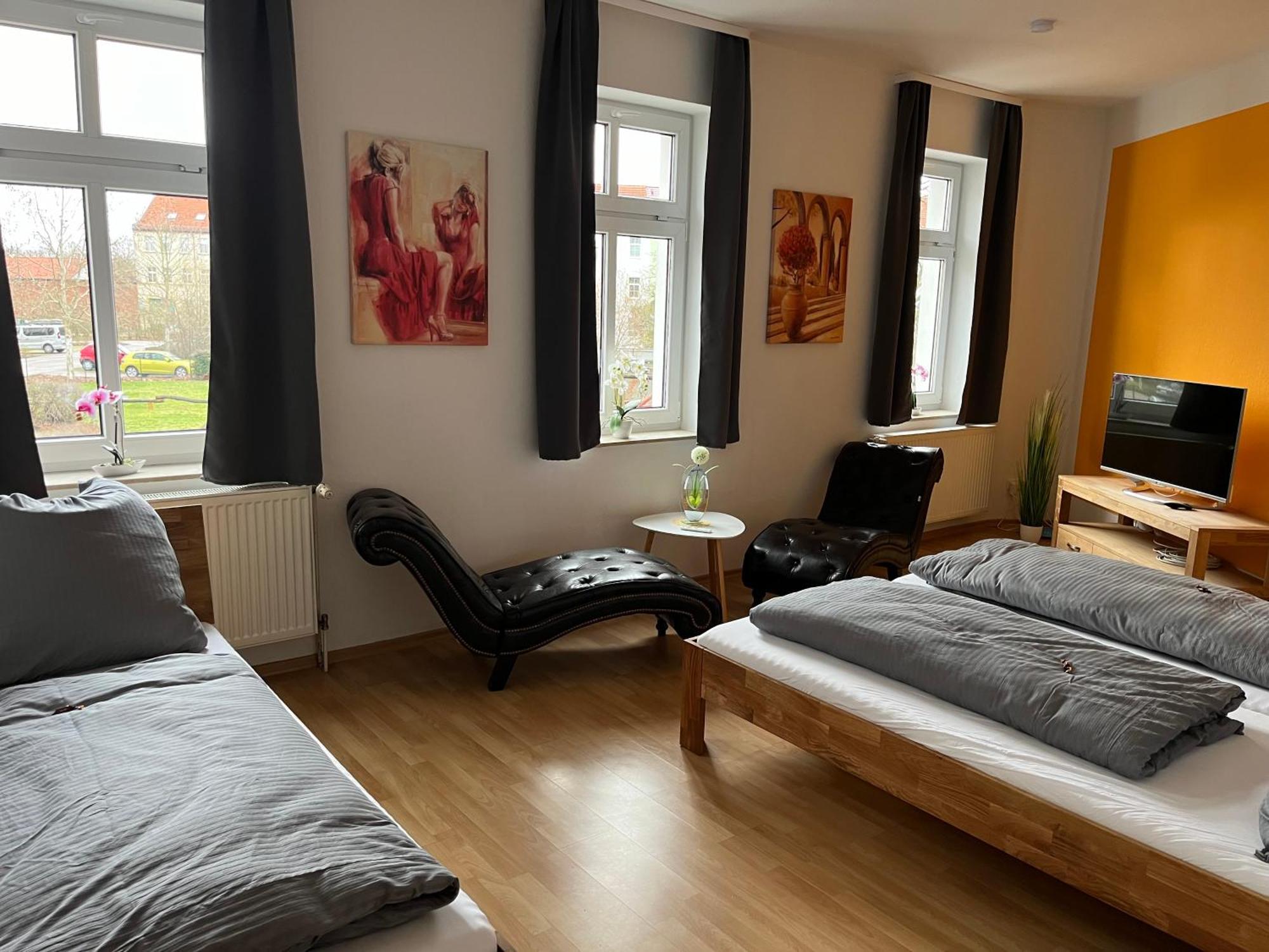 Fewo "Franzi" 5 Personen, Zentrale Lage, Parkplatz Dessau-Rosslau Bagian luar foto